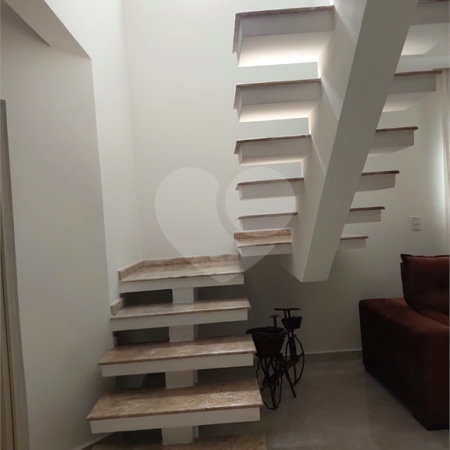 Sobrado à venda com 2 quartos, sendo 1 suíte, em Jardim Luciana, Itaquaquecetuba, SP