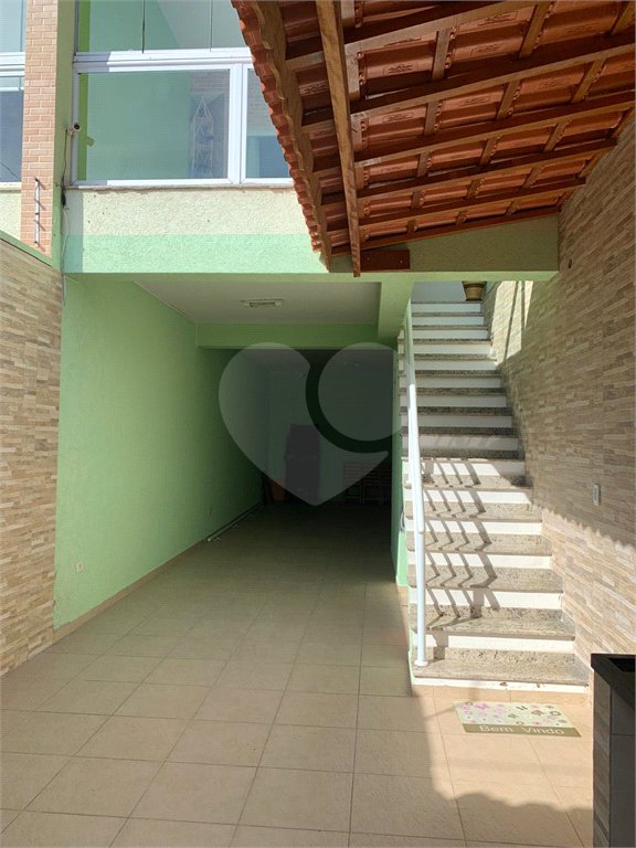 Sobrado à venda com 3 quartos, sendo 1 suíte,  em Vila Gumercindo, São Paulo, SP
