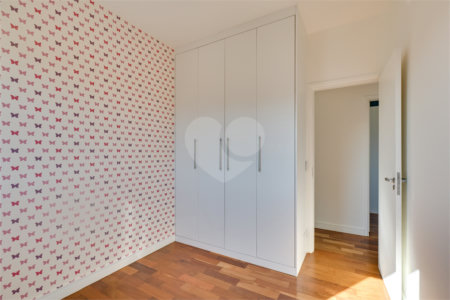 Apartamento à venda com 3 quartos, sendo 1 suíte, em Santo Amaro, São Paulo, SP