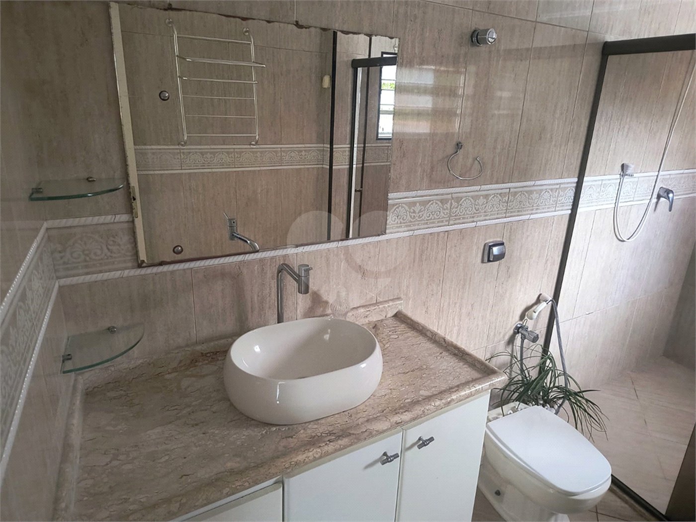 Sobrado à venda com 3 quartos, sendo 1 suíte,  em Vila Palmeiras, São Paulo, SP