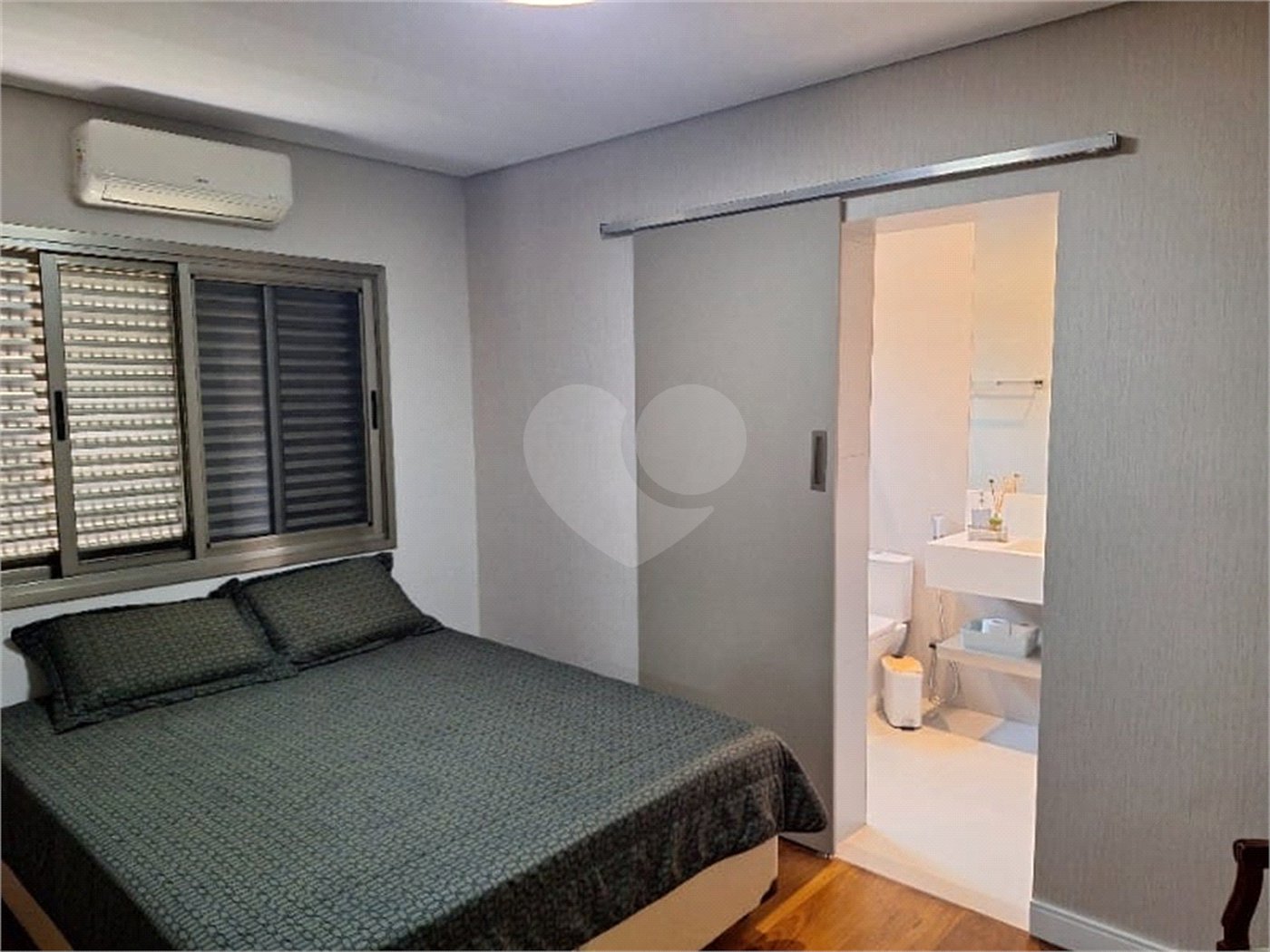 Casa à venda com 3 suítes no condomínio Vinhas da Vista Alegre Sede, Vinhedo - SP