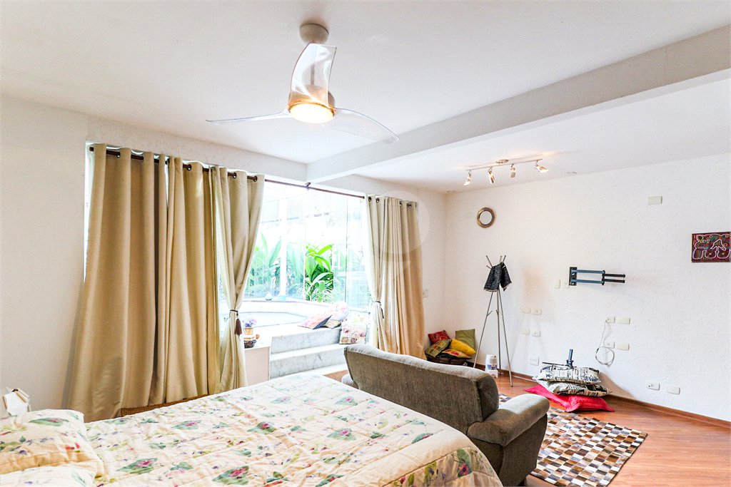 Casa à venda com 3 quartos em Chácara Flora, São Paulo, SP