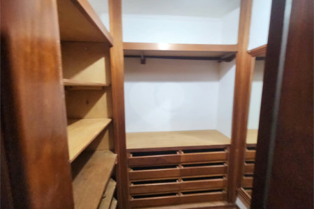 Apartamento à venda com 4 quartos, sendo 2 suítes, no Centro, Araraquara, SP
