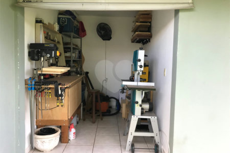 Terreno à venda com 4 quartos, sendo 1 suíte, no condomínio Zuleika Jabour, Salto - SP