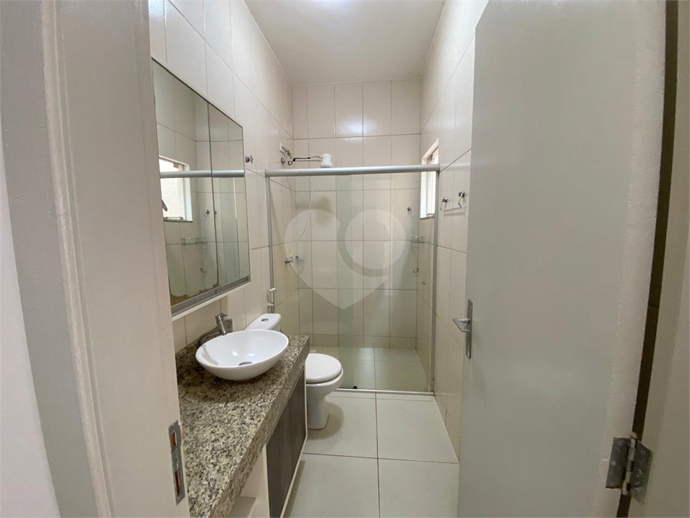 Casa à venda com 3 quartos, sendo 1 suíte,  em Jardim Jamaica, Ponta Porã, MS