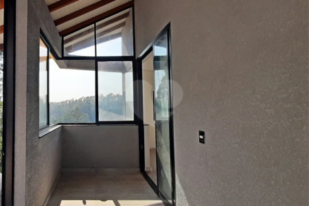 Casa à venda ou para alugar com 4 quartos, sendo 3 suítes, em Serra dos Lagos (jordanésia), Cajamar, SP