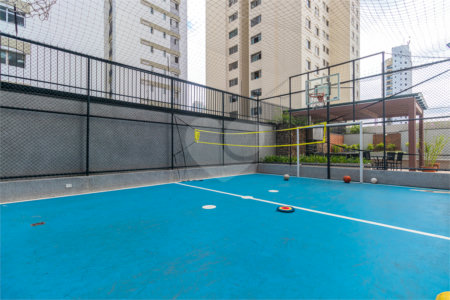 Apartamento à venda com 3 quartos, sendo 1 suíte, em Campo Belo, São Paulo, SP