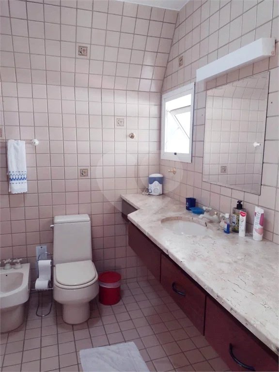 Casa à venda com 5 quartos, sendo 4 suítes, no condomínio Malota, Jundiaí - SP