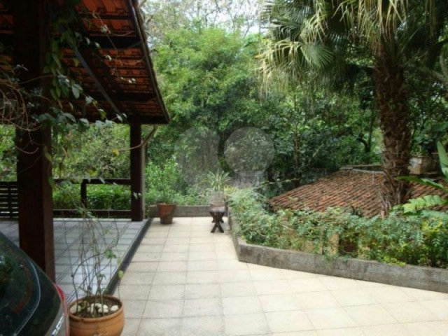 Casa Térrea à venda com 3 quartos, sendo 1 suíte,  em Parque Petrópolis, Mairiporã, SP