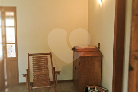 Casa à venda com 3 quartos, sendo 1 suíte, no condomínio Acmti - Colinas do Mosteiro, Terras de Itaici e Recanto dos Pássaros, Indaiatuba - SP
