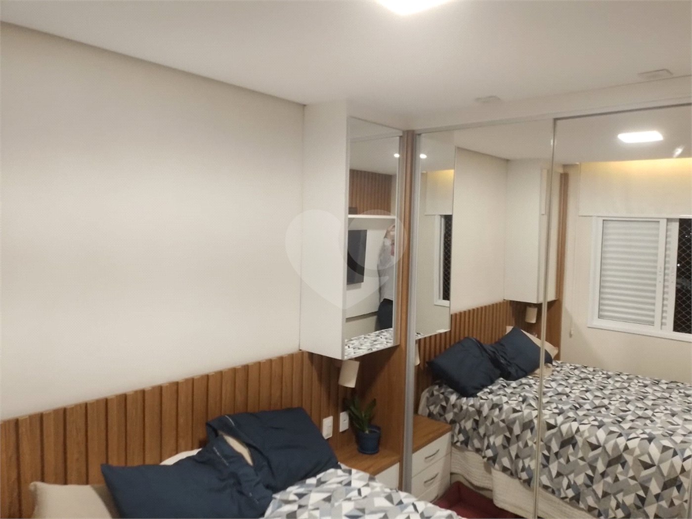 Apartamento à venda com 2 quartos, sendo 1 suíte,  em Mogi Moderno, Mogi das Cruzes, SP