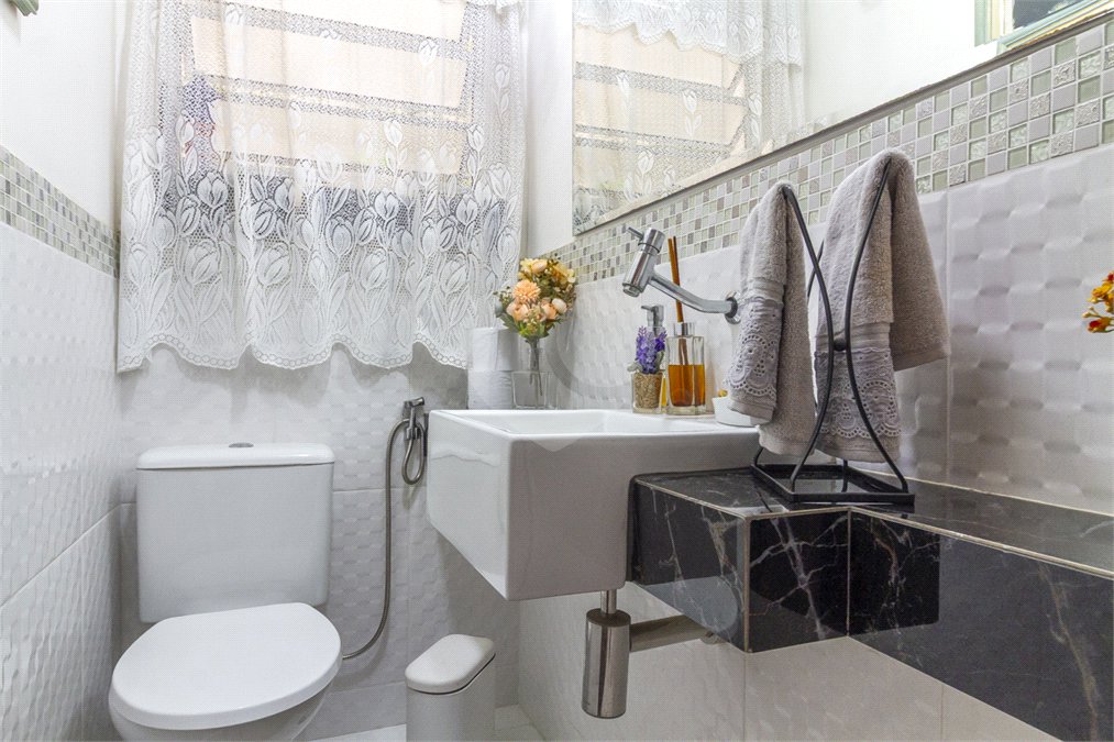 Sobrado à venda com 4 quartos, sendo 1 suíte,  em Vila Cruzeiro, São Paulo, SP