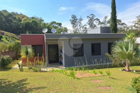 Terreno à venda com 3 quartos, sendo 1 suíte, no condomínio Portal Ouro Verde, Atibaia - SP