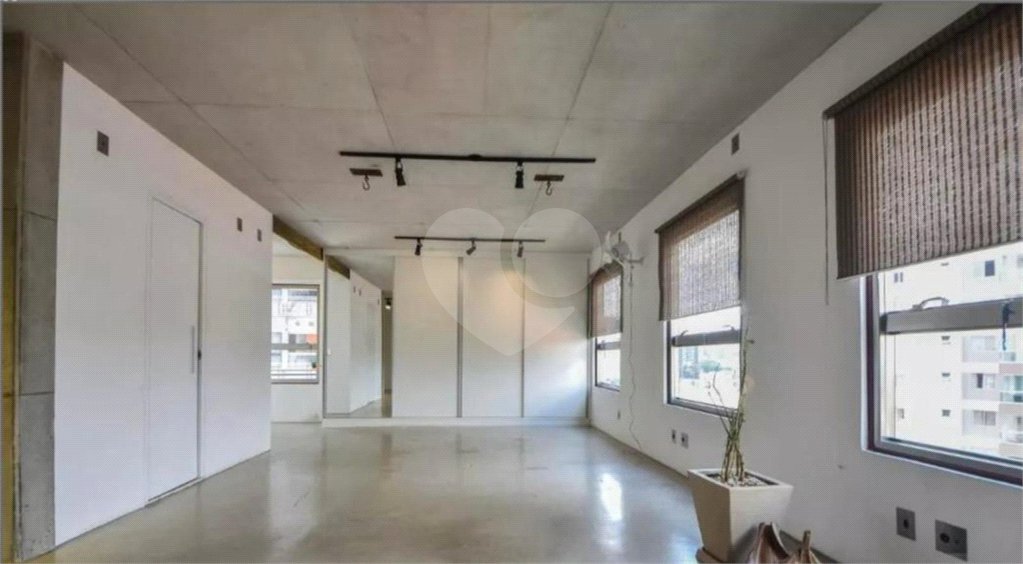 Apartamento à venda com 1 suíte em Jardim das Acácias, São Paulo, SP