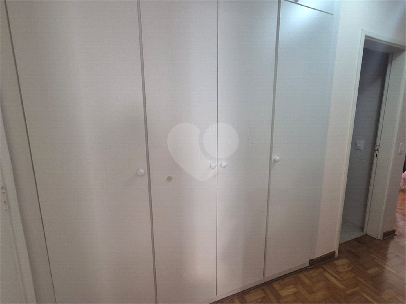 Apartamento à venda com 3 quartos, sendo 1 suíte, em Itaim Bibi, São Paulo, SP