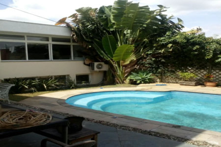 Casa à venda com 3 quartos, sendo 1 suíte, em Butantã, São Paulo, SP