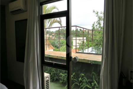 Casa à venda com 4 quartos, sendo 2 suítes, em Jardim Leonor, São Paulo, SP