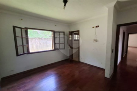 Casa à venda com 3 quartos, sendo 1 suíte, no condomínio São Joaquim, Vinhedo - SP