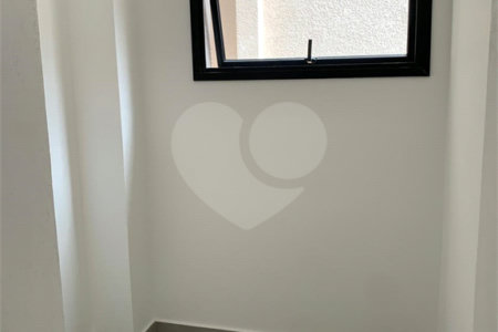 Casa à venda com 3 suítes no condomínio Residencial Celina, Atibaia - SP