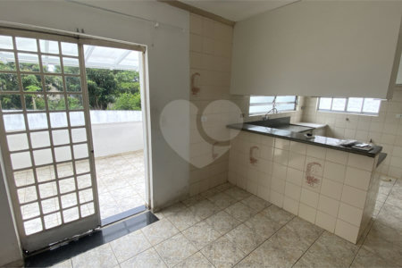 Sobrado à venda ou para alugar com 3 quartos, sendo 1 suíte, em Campo Grande, São Paulo, SP