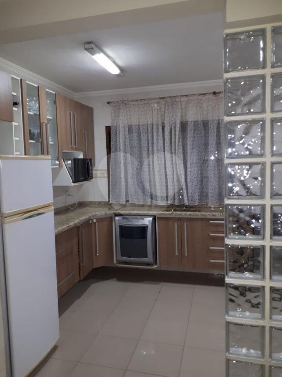 Sobrado à venda com 3 quartos, sendo 1 suíte,  em Tremembé, São Paulo, SP