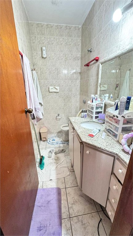Sobrado à venda com 4 quartos em Interlagos, São Paulo, SP
