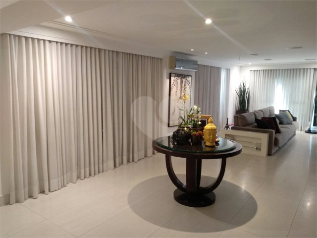 Apartamento à venda com 4 suítes em Jardim Marajoara, São Paulo, SP