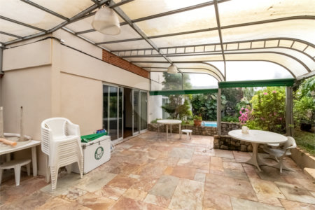Casa à venda com 4 quartos, sendo 1 suíte, em Jardim Marajoara, São Paulo, SP