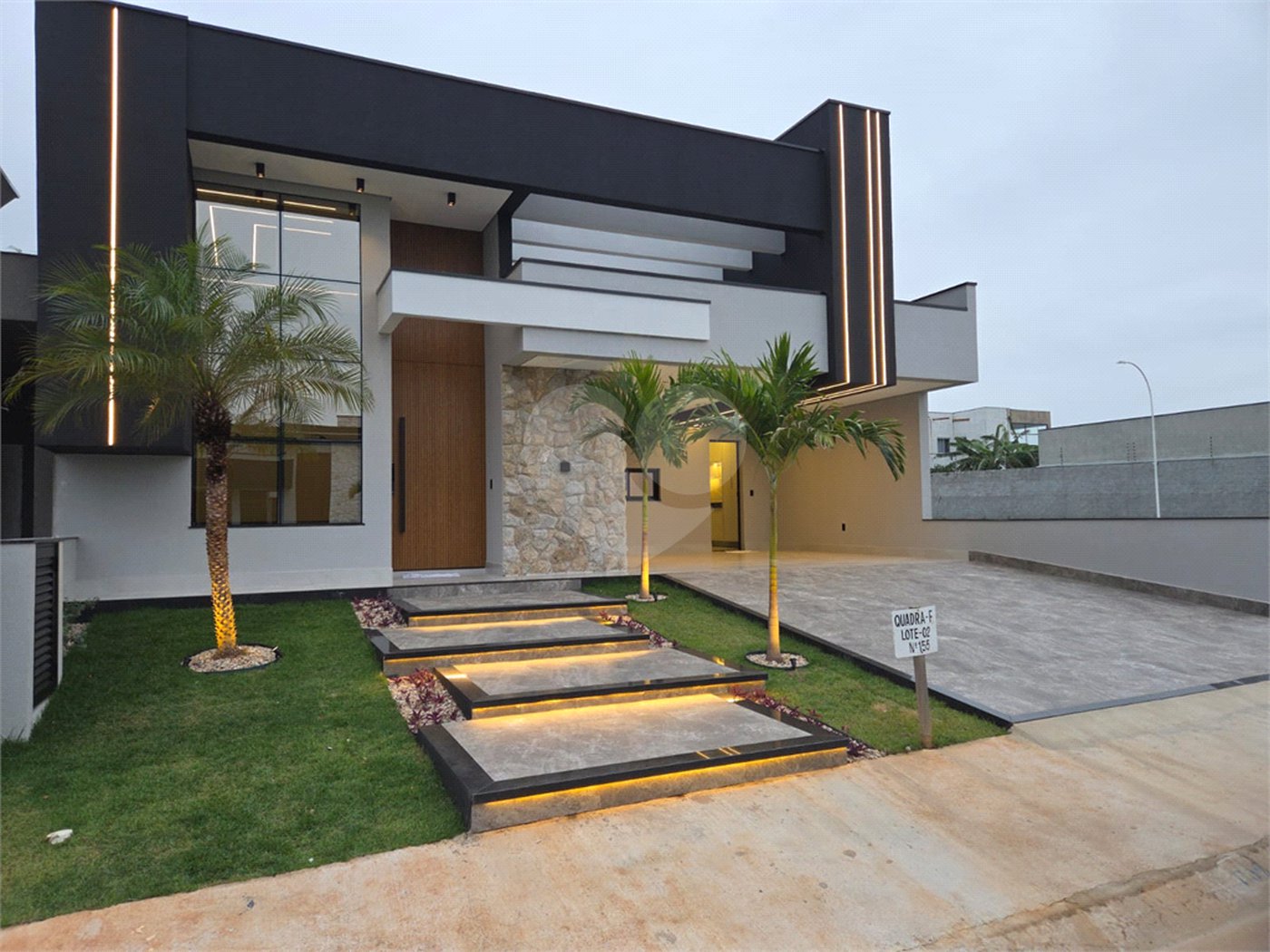 Casa à venda com 3 suítes no condomínio Jardim Residencial Dona Maria Candida, Indaiatuba - SP