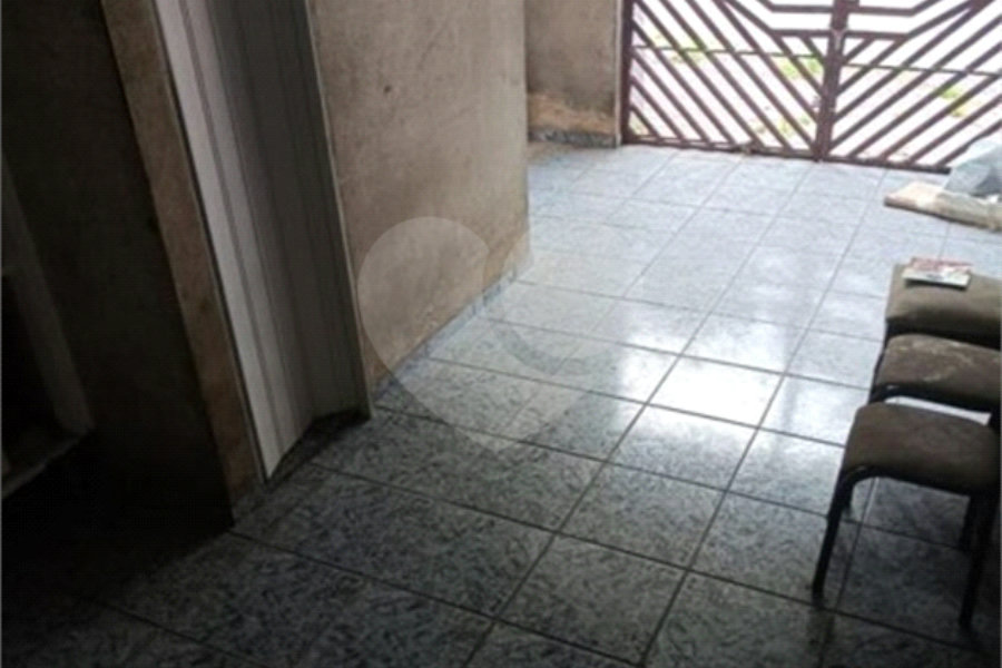 Sobrado à venda com 3 quartos em Vila Guarani, Santo André, SP
