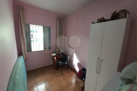 Casa Térrea à venda com 3 quartos em Jardim Maria Virginia, São Paulo, SP