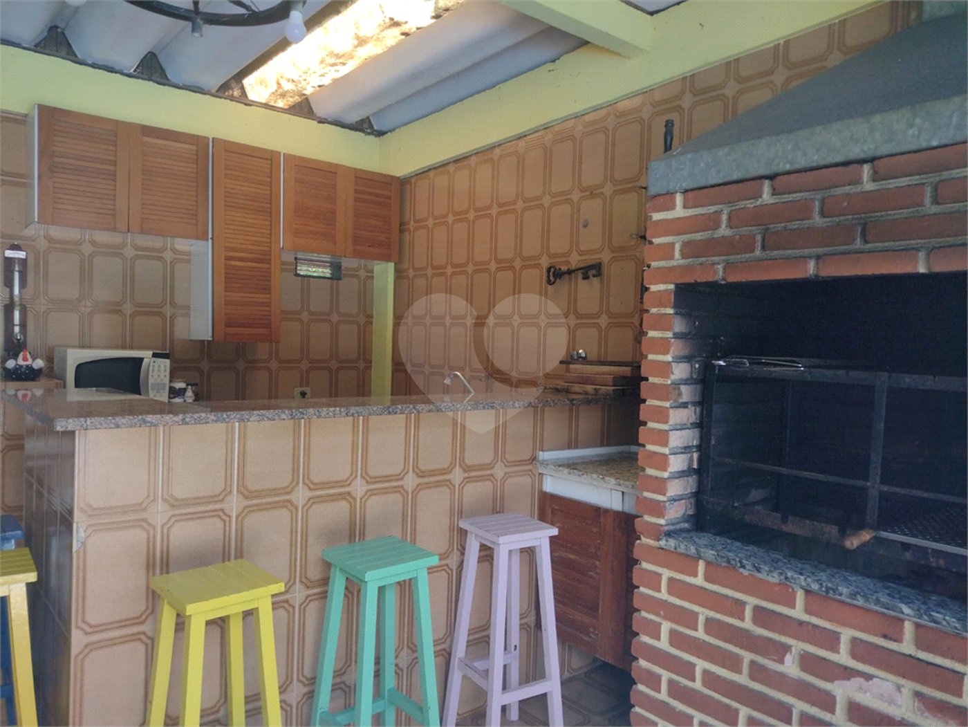 Casa à venda com 4 quartos, sendo 2 suítes,  no condomínio Cinco Lagos, Mairiporã - SP