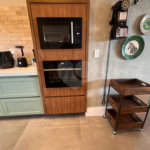 Casa à venda com 6 suítes no condomínio Vila Pinhal, Itirapina - SP