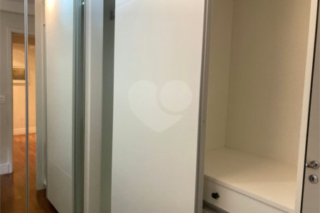 Apartamento para alugar com 3 suítes em Granja Julieta, São Paulo, SP