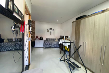 Sobrado à venda com 6 quartos, sendo 2 suítes,  em Vila Mazzei, São Paulo, SP