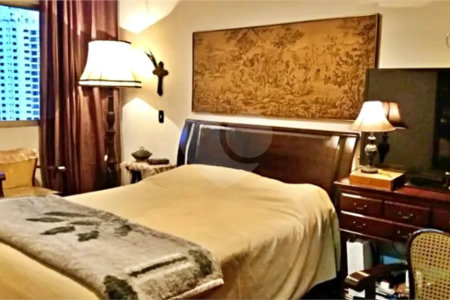 Apartamento à venda com 3 quartos, sendo 1 suíte, em Vila Andrade, São Paulo, SP
