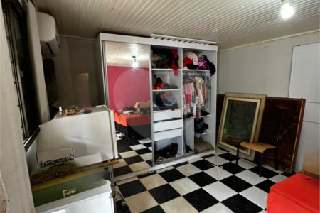Casa à venda com 3 quartos, sendo 1 suíte, no Centro, Ponta Porã, MS