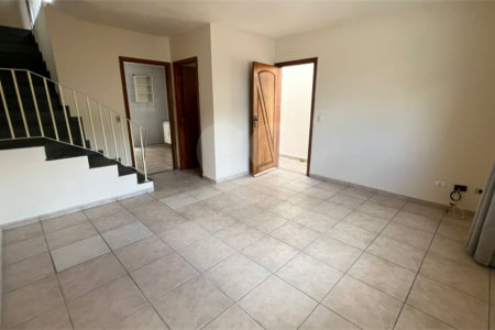 Casa à venda com 3 quartos, sendo 1 suíte, em Jardim Morro Verde, São Paulo, SP