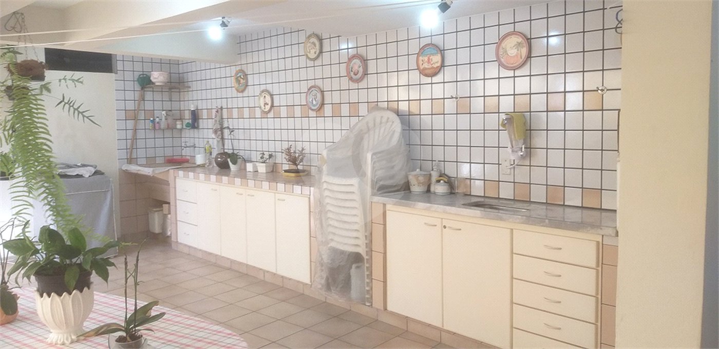 Casa à venda com 3 suítes em Parque Peruche, São Paulo, SP