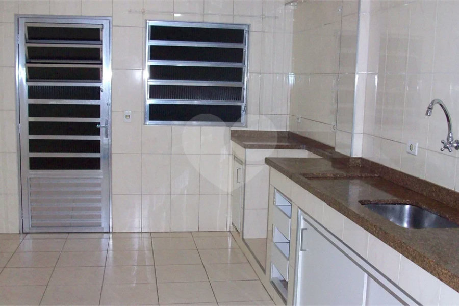 Sobrado à venda com 2 quartos em Conjunto Residencial Vista Verde, São Paulo, SP