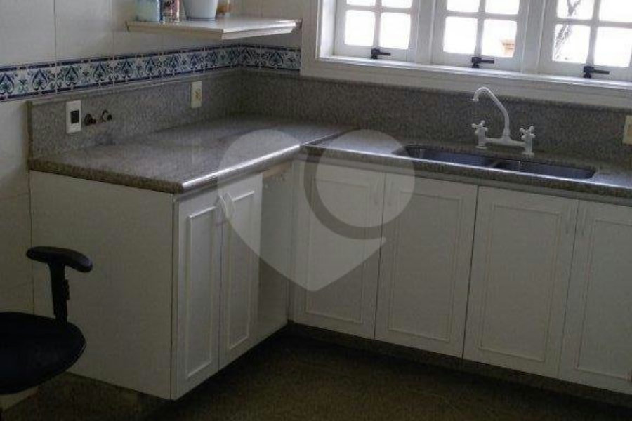 Casa à venda ou para alugar com 4 suítes no condomínio Chácara Francesa, São Paulo - SP