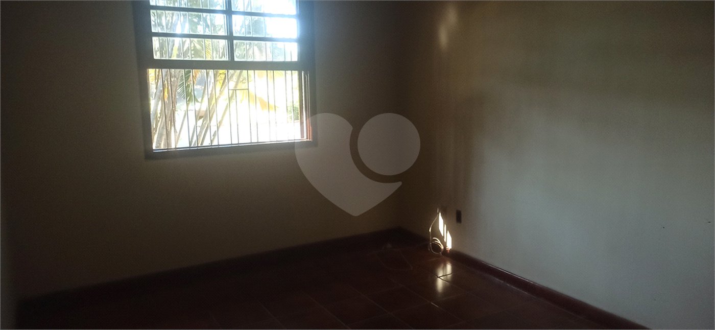 Chácara à venda com 5 quartos, sendo 3 suítes, em Parque Residencial Atibaia, Atibaia, SP