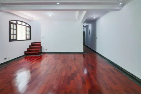 Casa à venda com 3 quartos, sendo 2 suítes, em Ferreira, São Paulo, SP