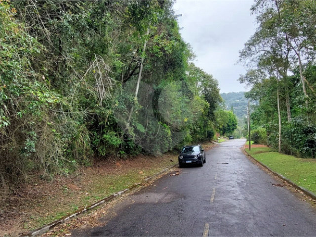 Terreno à venda no condomínio Alpes da Cantareira, Mairiporã - SP