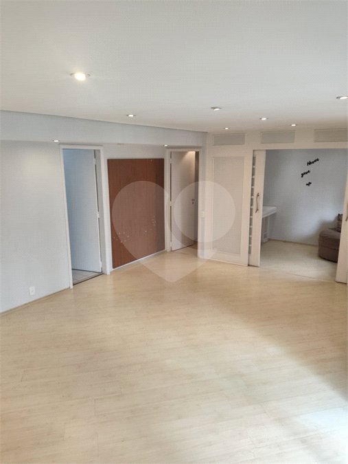 Apartamento à venda com 3 quartos, sendo 1 suíte, em Indianópolis, São Paulo, SP