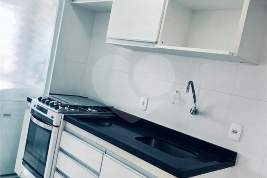 Apartamento à venda com 2 quartos em Parque Maria Domitila, São Paulo, SP