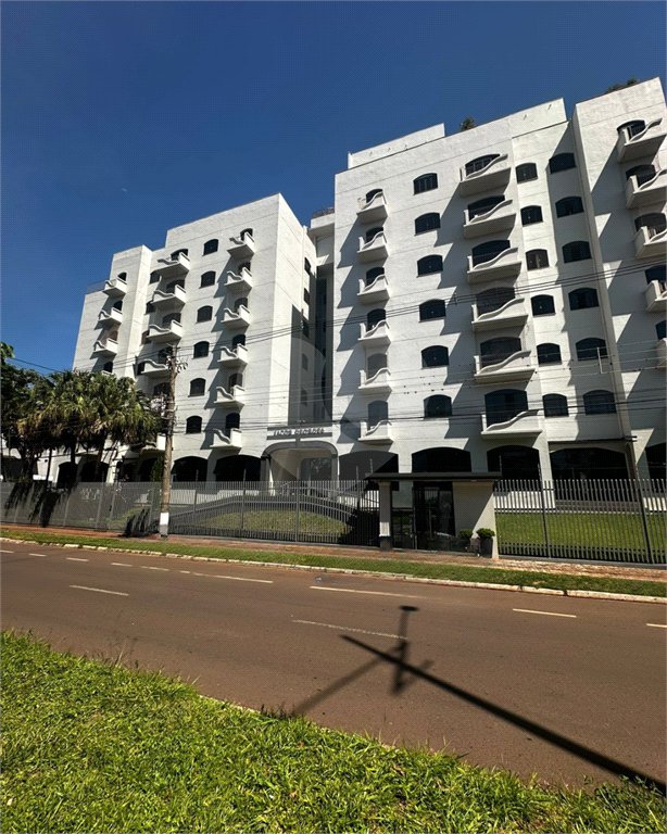Apartamento à venda com 2 quartos, sendo 1 suíte, no Centro, Ponta Porã, MS