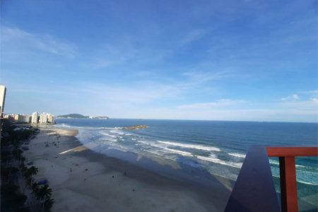 Apartamento Residencial à venda, Pitangueiras, Guarujá - AP0136.