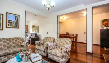 Casa à venda com 6 quartos, sendo 4 suítes,  em Vila Anglo Brasileira, São Paulo, SP