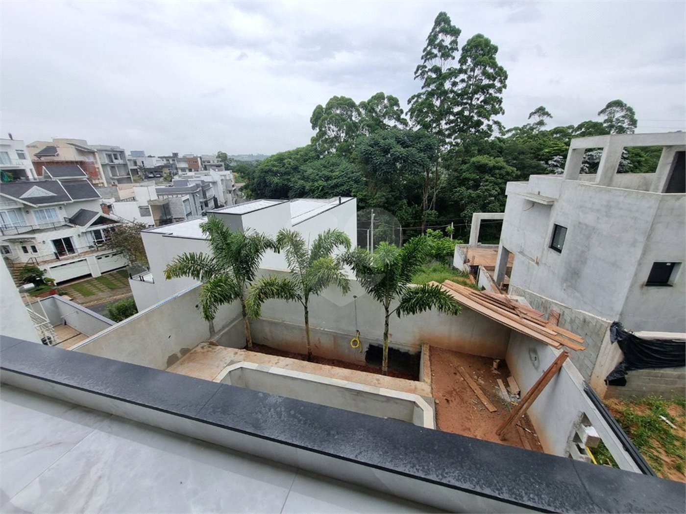 Casa à venda com 3 suítes no condomínio Mosaico da Serra, Mogi das Cruzes - SP